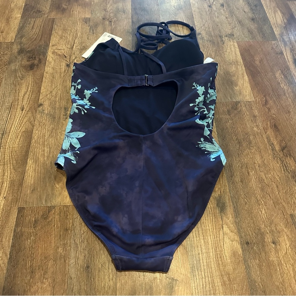 Athleta Keyhole Printed One Piece NWT sz S - Picture 5 of 10